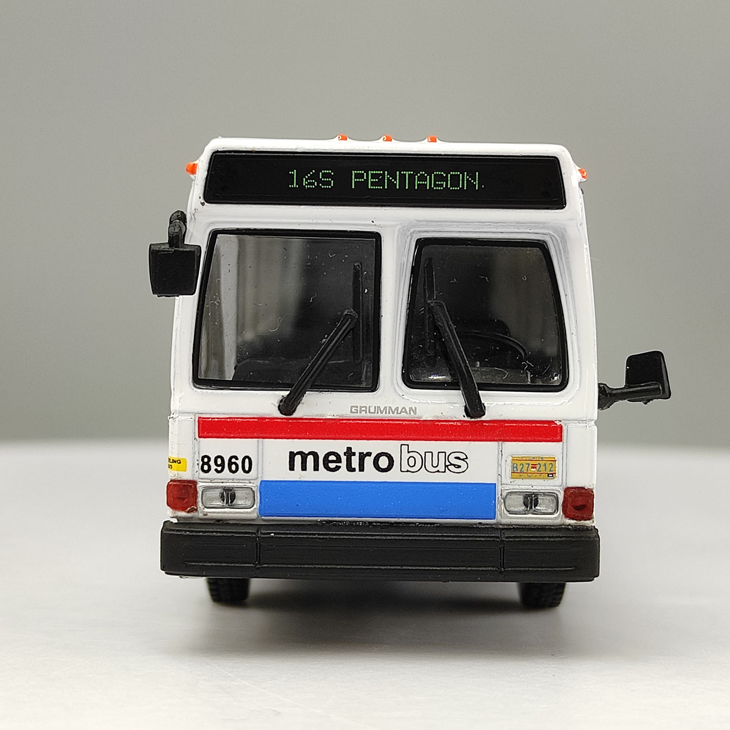 Ônibus Vintage Diecast IR em E - Vintage Collectible Cars avaliação e preço